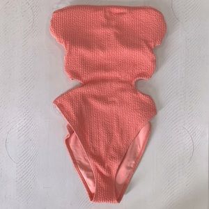 ▪️ NWT FOREVER 21 WOMENS SWIMSUIT ONE PIECE CORAL